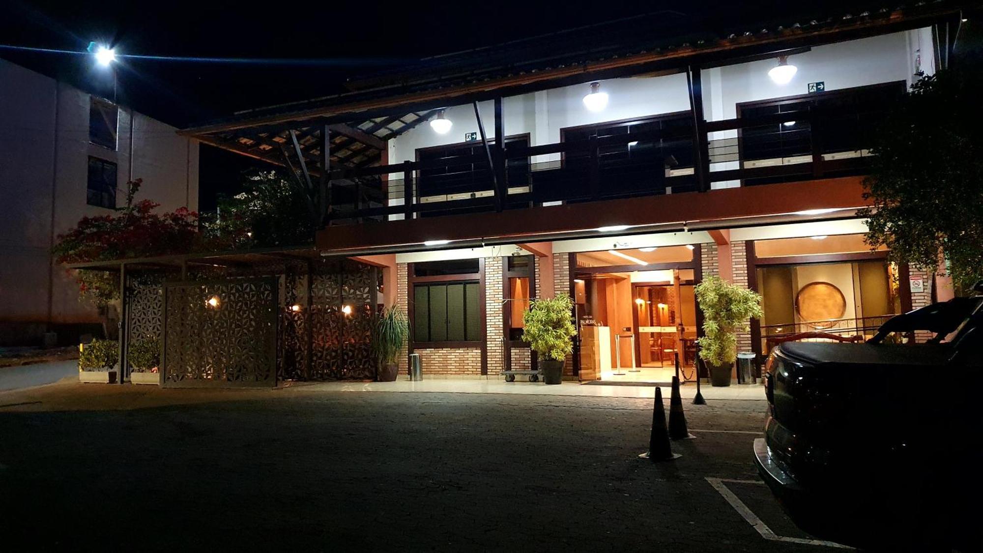 Hotel Das Palmeiras Paracatu Exterior foto